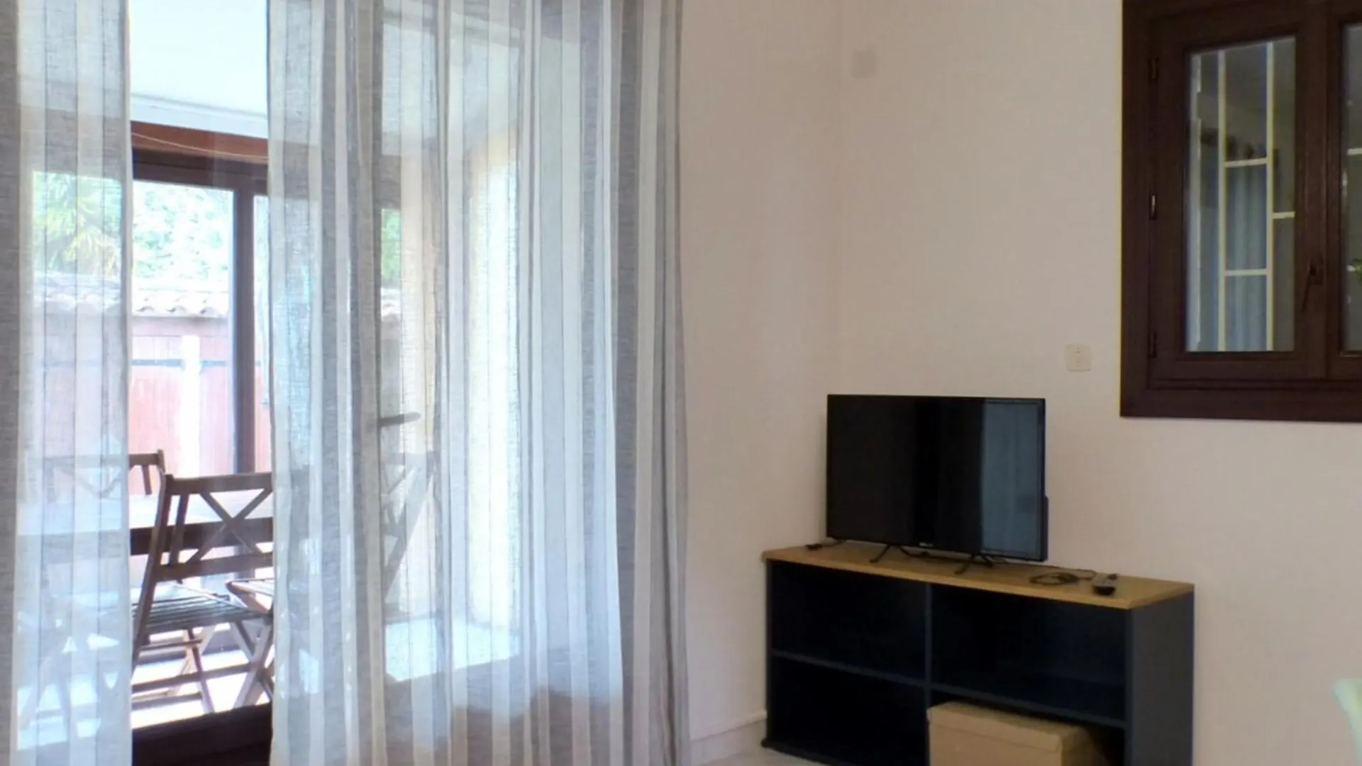 Spacious House With Garden Six-Fours-Les-Plages
